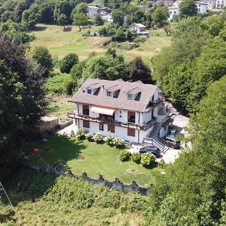Villa Immersa Nel Verde A Lanzo D'Intelvi Luaran gambar